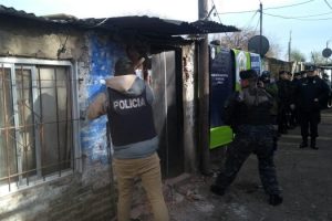 Derribaron seis búnkeres narcos en la villa Puerta de Hierro de La Matanza (2)