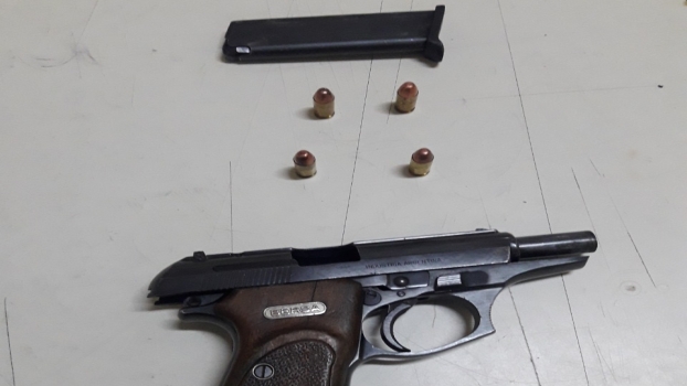 Detención por robo y tenencia arma - Lanús 12