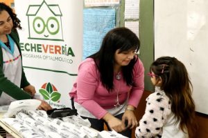 EE 140 LENTES GRATUITOS PARA NIÑOS Y ADULTOS ECHEVERRIANOS