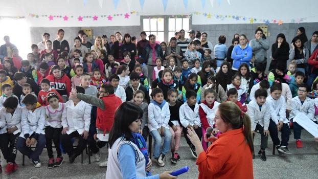 EE 180 ANTEOJOS EN ESCUELA PRIMARIA DE EL JAGÜEL 2