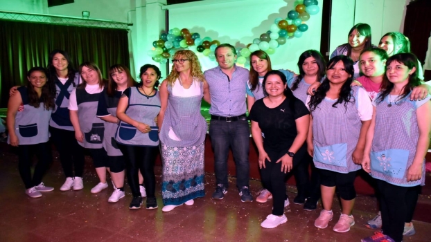 EE FERNANDO GRAY JUNTO A VECINOS DE MONTE GRANDE Y EL JAGÜEL 3