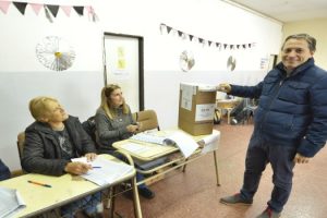 EE FG VOTÓ EN LA ESCUELA PRIMARIA N° 9 DE CANNING