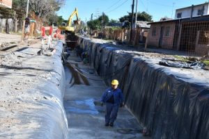 EE OBRA HÍDRICA EN MONTE GRANDE Y LUIS GUILLÓN 1