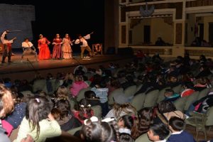 MGP - Cupara chicos de distintos barrios en obras del Teatro Colon