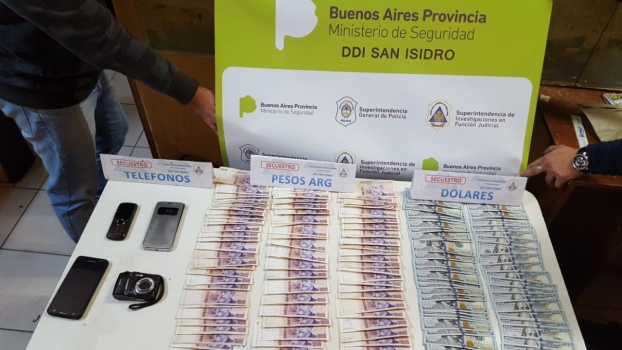 MS Pidió dinero para no viralizar fotos y videos íntimos (2)