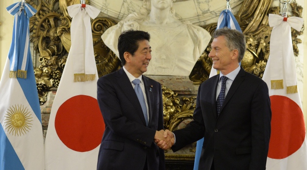 macri_abe_1