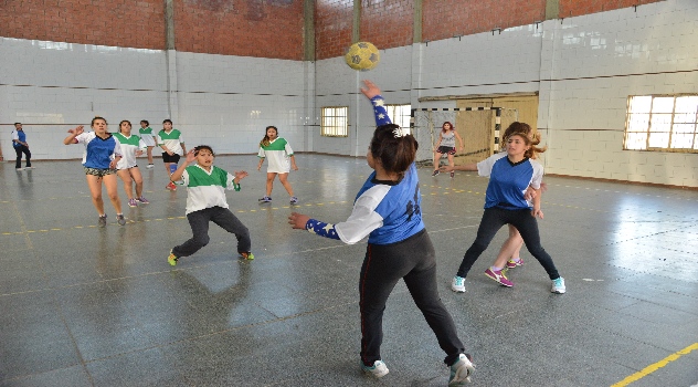 ee Voley