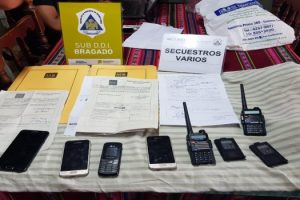 12-12 Bragado detienen a una inspectora (1)