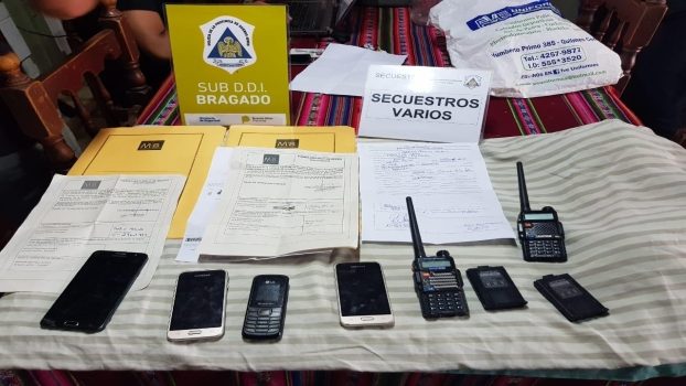 12-12 Bragado detienen a una inspectora (1)