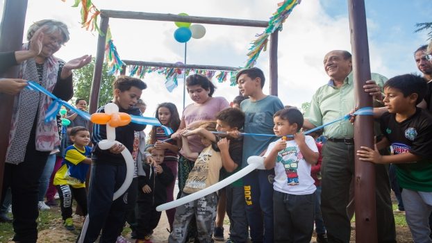 BERA REINAUGURARON LA PLAZA “SALVADOR BRIGHINA” (2)