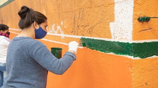 BERAZATEGUI PADRES Y ALUMNOS SE UNEN PARA EMBELLECER LAS ESCUELAS