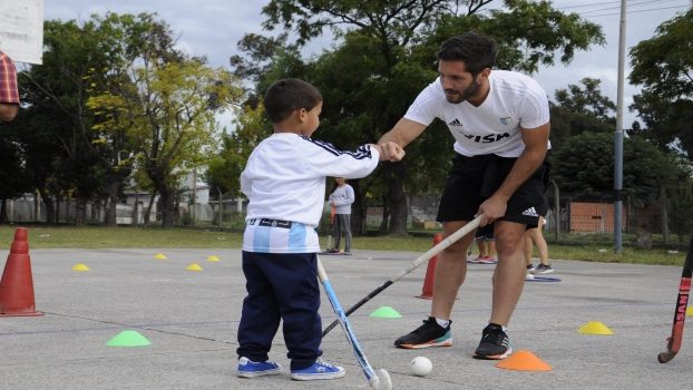 EE CLÍNICAS DE HOCKEY 1
