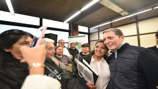 EE ENTREGÓ RECONOCIMIENTOS A IGLESIAS EVANGÉLICAS 1