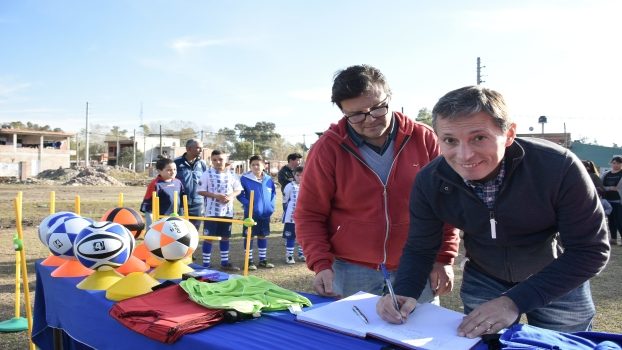 EE FERNANDO GRAY COMPARTIÓ EL DÍA CON VECINOS DEL BARRIO EL GAUCHO 1