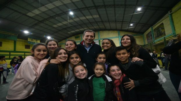 EE FERNANDO GRAY VISITÓ EL CLUB LOS HALCONES 1 (2)