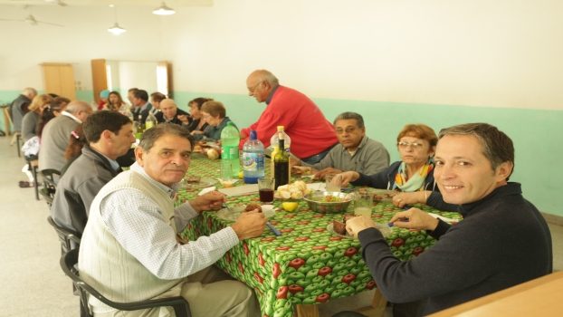 EE FG VISITÓ A JUBILADOS EN LG 2