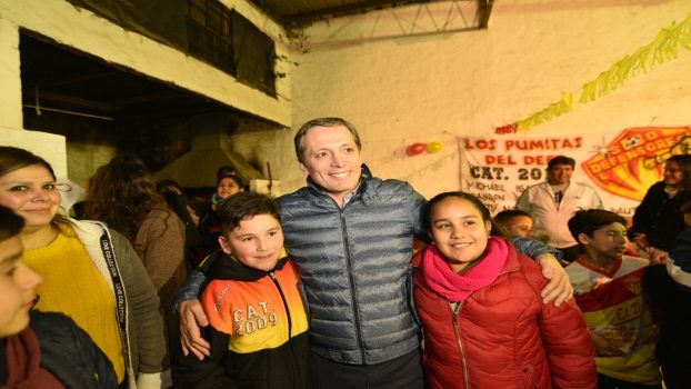 EE GRAY VISITÓ A ENTIDADES DEL DISTRITO 1
