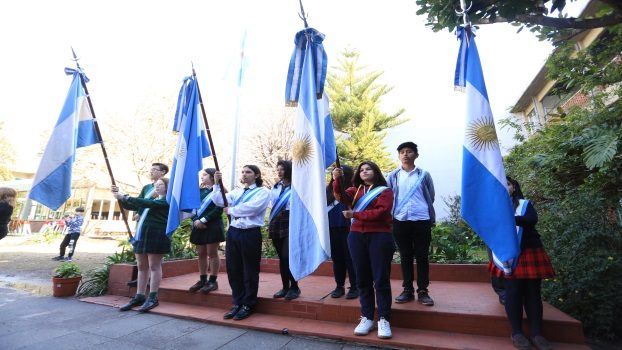EE HOMENAJE A SAN MARTIN