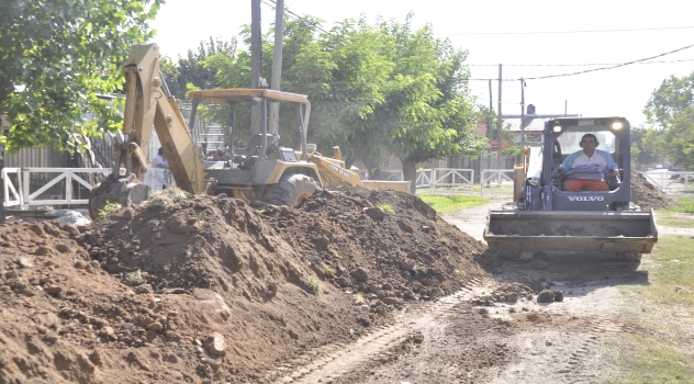 EE MUNICIPIO CONTINÚA CON OBRAS DE CLOACAS EN MG Y LG 1