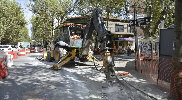 EE MÁS OBRAS DE BACHEO EN MG Y LG 26-03 1