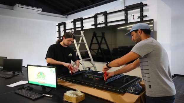 EE PANTALLAS INTELIGENTES EN EL NUEVO CENTRO DE MONITOREO 2