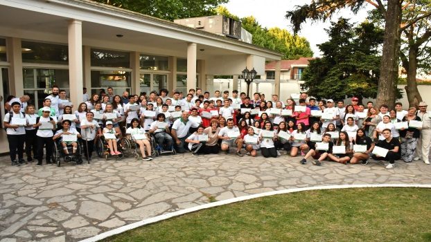 EE RECONOCIMIENTO A DEPORTISTAS ECHEVERRIANOS