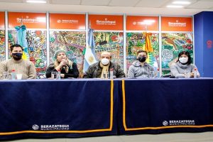 ENTREGARON INSUMOS Y EQUIPAMIENTO A ESCUELAS ORIENTADAS EN ARTE (4)