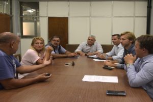 Foto MGP - Reunión de funcionarios con la familia de Lucia Bernaola