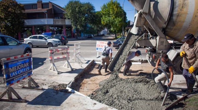 Fotos MGP - EMVIAL - Reparacion de calles con bacheo de hormigon