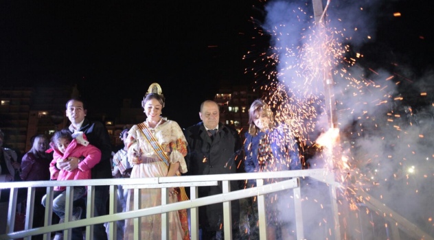 MGP Arroyo participó cremá monumento fallero (1)