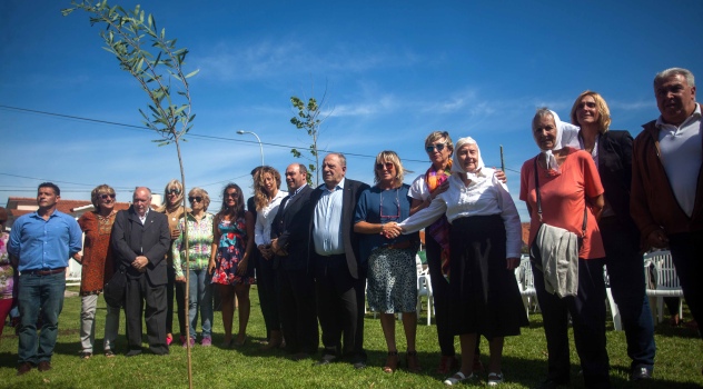 MGP -DDHH - Plantacion 40 arboles aniversario Golpe de Estado