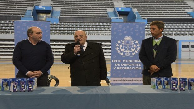 MGP - Entrega lámparas a clubes 1