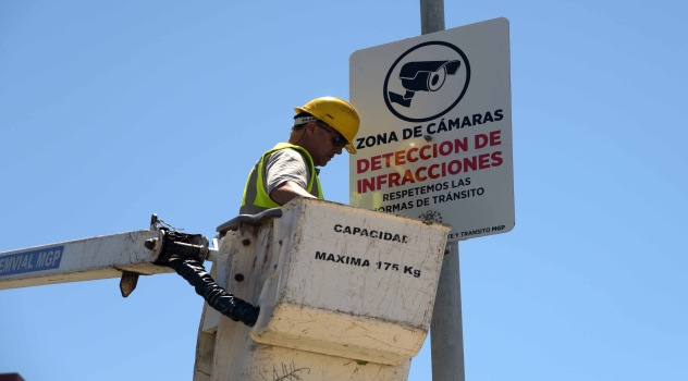 MGP - Multas a traves de las camaras del COM - Instalacion carteleria 2