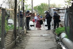 MS 20-09-18_puerta_hierro_2