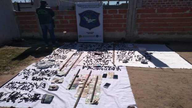 MS Dos dealers detenidos por venta de drogas en Quilmes (8)