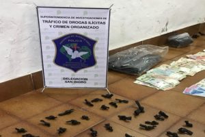 MS Dos mujeres peruana detenidas por narcomenudeo en la villa La Cava (1)