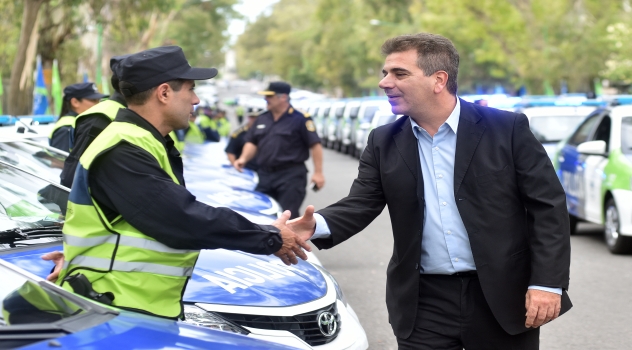 MS Entrega de móviles en La Plata (2)