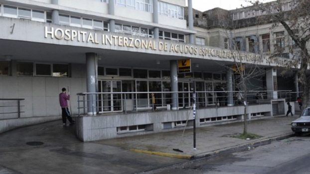 MS POLICÍA DE LA PLATA SALVÓ A NENE QUE SE HABÍA AHOGADO
