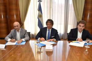 MS Ritondo firma convenio autopartes ilegales