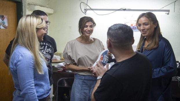 PCIA BS AS VIDAL Y JULIANA AWADA VISITARON A TRABAJADORES DE PUERTA DE HIERRO
