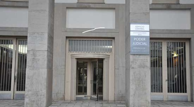 Tribunales-de-Azul-.