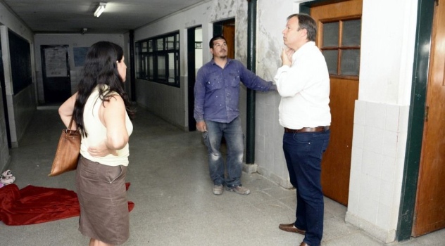 ab Escuela de Glew robada