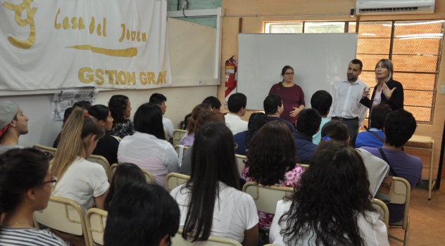 ee Charla Casa Joven
