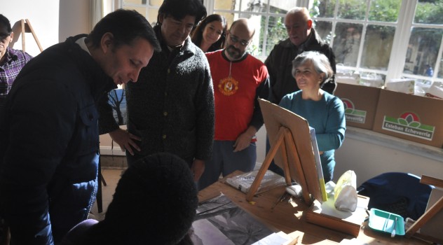 ee Esc arts y oficios gray 4-15
