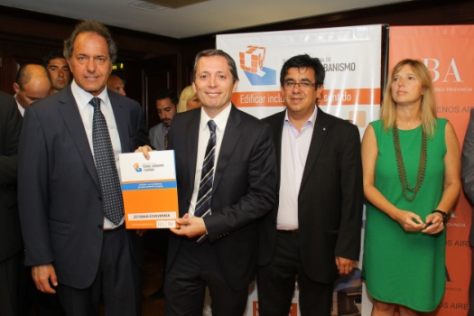 ee Firma convenio Acceso Justo al Habitat