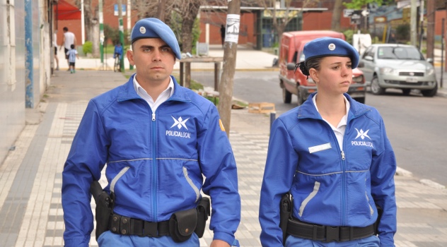 ee Policia local Guillon