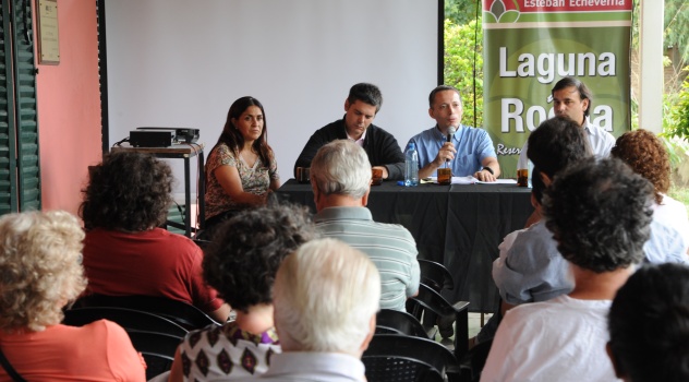 ee Reunión lag rocha