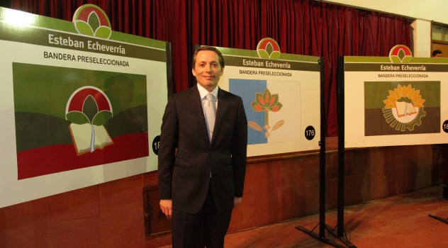 ee gray Banderas finalistas