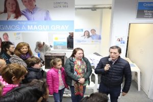 ee gray festejo elecc. (1)