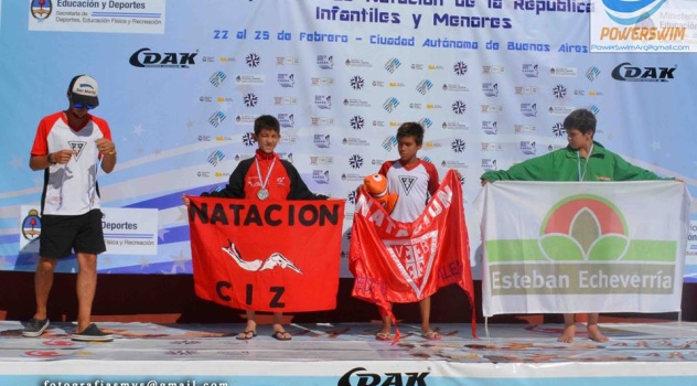 ee nadadores Campeonato República. Podio Kopec
